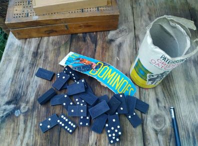 Vintage Dominos