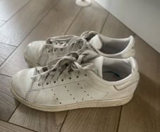e: [Free] Adidas Stan Smith Sneakers (Size UK5)