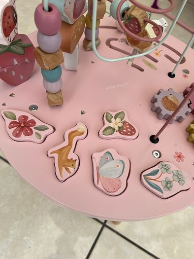 Little Dutch Activity Table