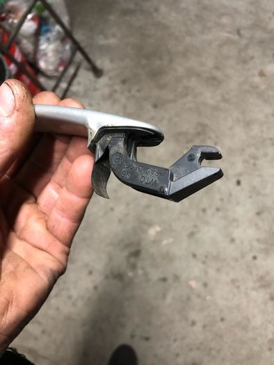 Skoda Octavia 09-13 passenger door handle