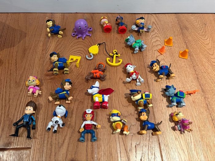 Paw Patrol bundle(Tower,  Vehicles and characters)