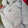 Nike size 5-6 years Image 4