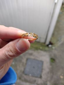 Gold ring 1