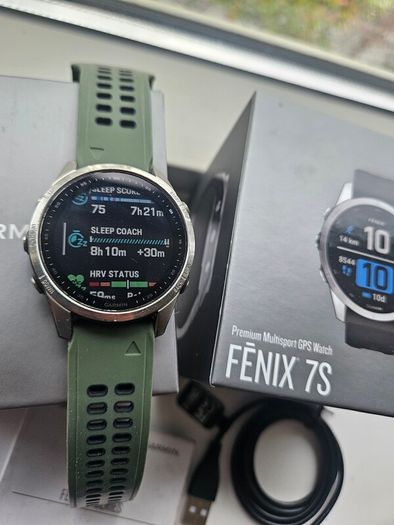 Garmin Fenix 7s with AMOLED Touchscreen and Warranty
