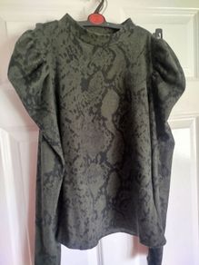 Long sleeve by Jacqueline de Yong