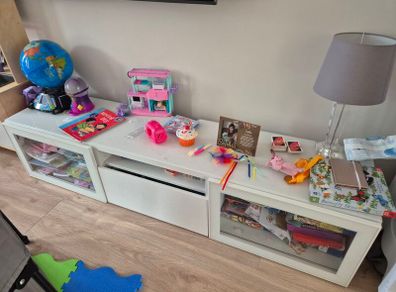 Tv cabinet