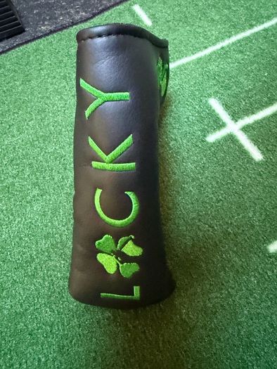 Lucky Blade putter headcover