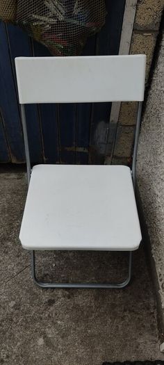 1 Foldable chair - no rust - easily wiped clean