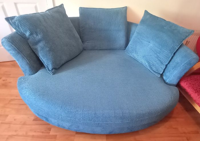 2 sofa's