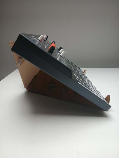 Cremacaffe Spike XL synth stand