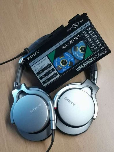 Sony WM-F28 Walkman Cassette Player