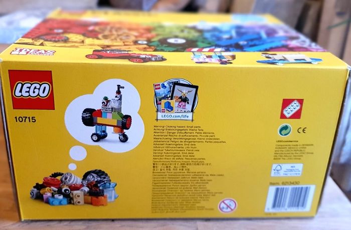 New Unopened Rare Retired Lego Classic Bricks On A Roll (10715)