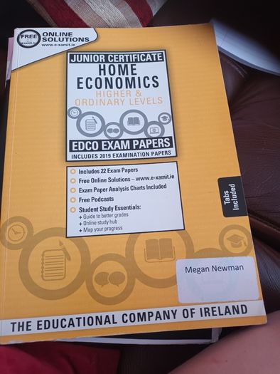 Secondary school books for sale-10er each