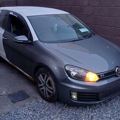 vw golf breaking