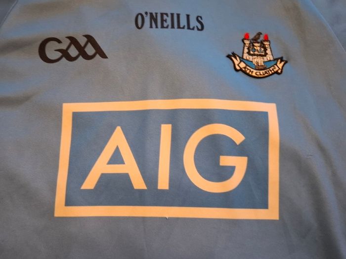(Tight Fit) Dublin GAA O'Neills Gaelic Football Jersey (Adult Medium) FREE POST