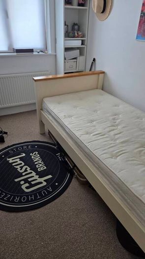 Single bed Free to take