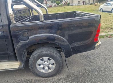 toyota hilux tub
