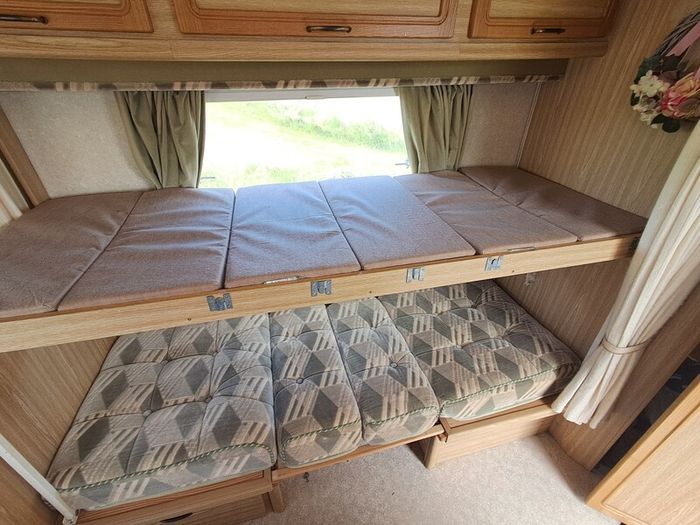 elddie caravan 4-5 berth