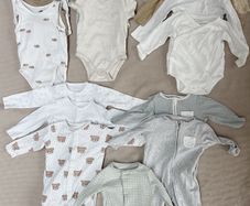 18 Items Baby Sleepsuits and Bodysuits Bundles 6-9 Months