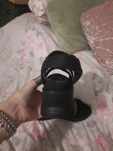 memory foam wedge sandals