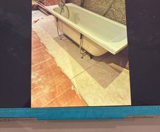 Laufen bath