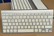 Apple Wireless Keyboard A1255 / A1314 Bluetooth Aluminum Mac iPad 3 AA Battery/ Used