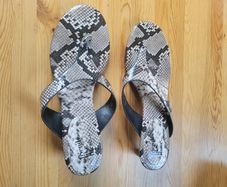 Sandals Snakeskin Size 6