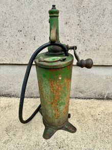 vintage BAELZ oil grease half turn dispenser