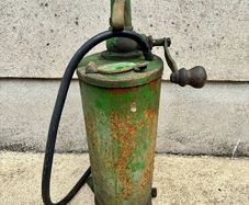vintage BAELZ oil grease half turn dispenser