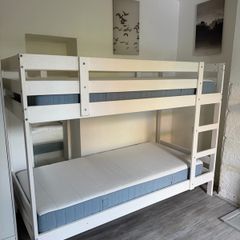 Bunk Bed with mattresses