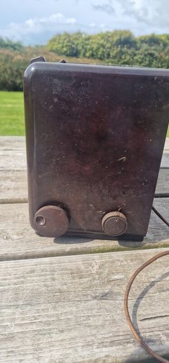 Vintage Philips Valve Radio  For Restoration