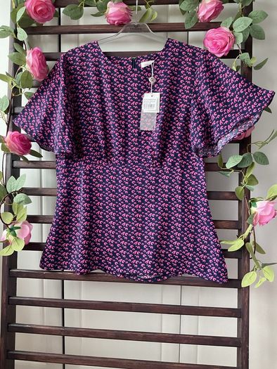 top Bnwt size 12 navy & pink short sleeve vintage inspired top Marc Angelo