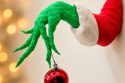 Green Christmas Hand Wall Mount, Bauble Holder 3D