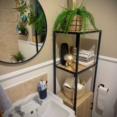 Bookcase / cabinet