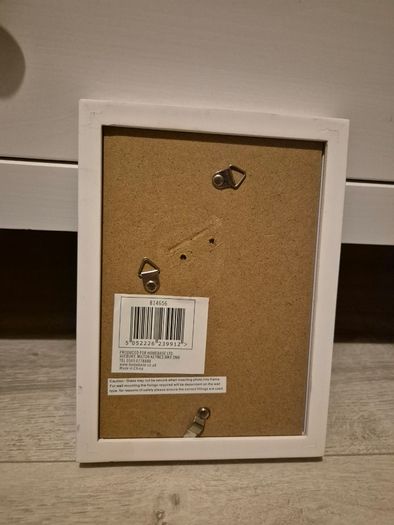 2 white photo frames 10 x 15 cm