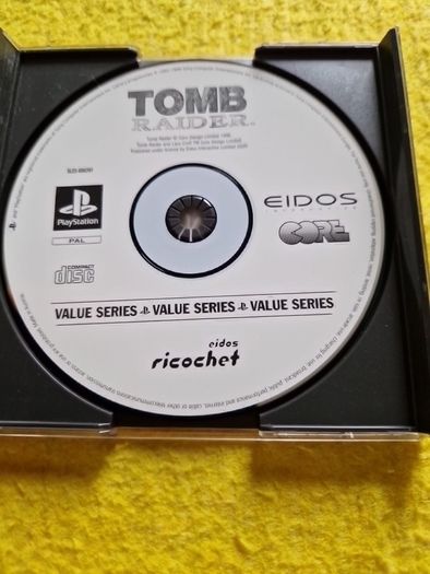 Tomb raider PlayStation1 ps1 PlayStation 2 ps2 games Original