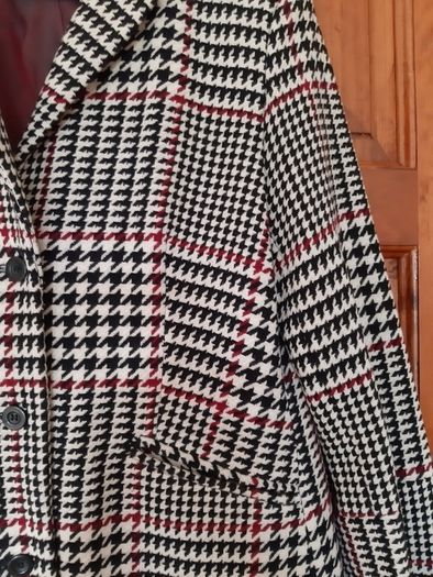 Ladies Winter Check coat Size 16 Oasis