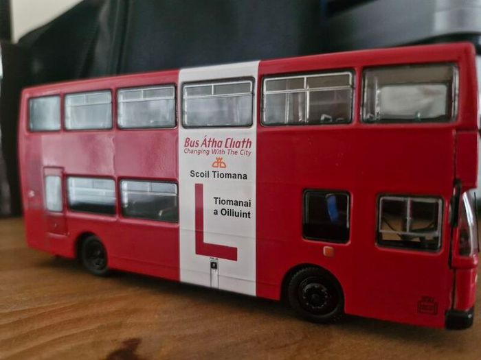 model bus