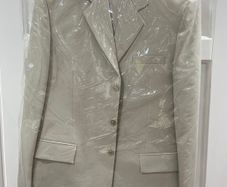 Biege mens suit