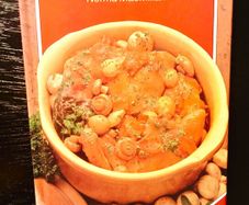 1985. The Quinnsworth Book Of Casseroles.