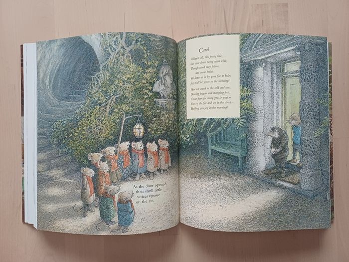 The Wind in the Willows by Kenneth Grahame & Inga Moore (Classic Illustrated Fantasy Paperback)