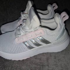 Brand New Adidas Girls Racer TR21 Trainers - Size - U.K.12K - RRP - 39.99