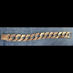 gold bracelet