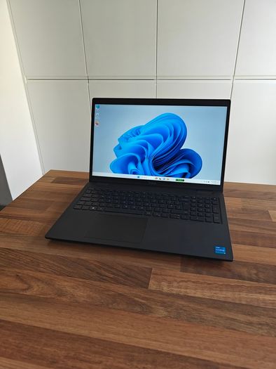 Dell Latitude 3520 | i5 (11th gen) | 16GB | 256GB | 15.6" FHD | Win11