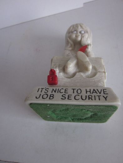 Vintage R & W Berries Cos Figurine Collectible Figure Statue - 1972