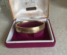 Vintage 9ct  Metal Core Floral Bangle/Braclet 1970's
