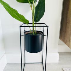 Modern Black Metal Plant Stand with Pot