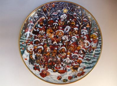 SALE!  Franklin Mint SANTA PAWS Limited Edition Christmas Plate with Dogs and some Cats