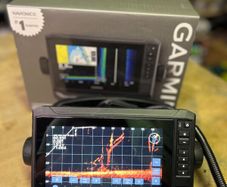 Fish finder Garmin ECHOMAP UHD2 75sv