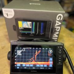 Fish finder Garmin ECHOMAP UHD2 75sv
